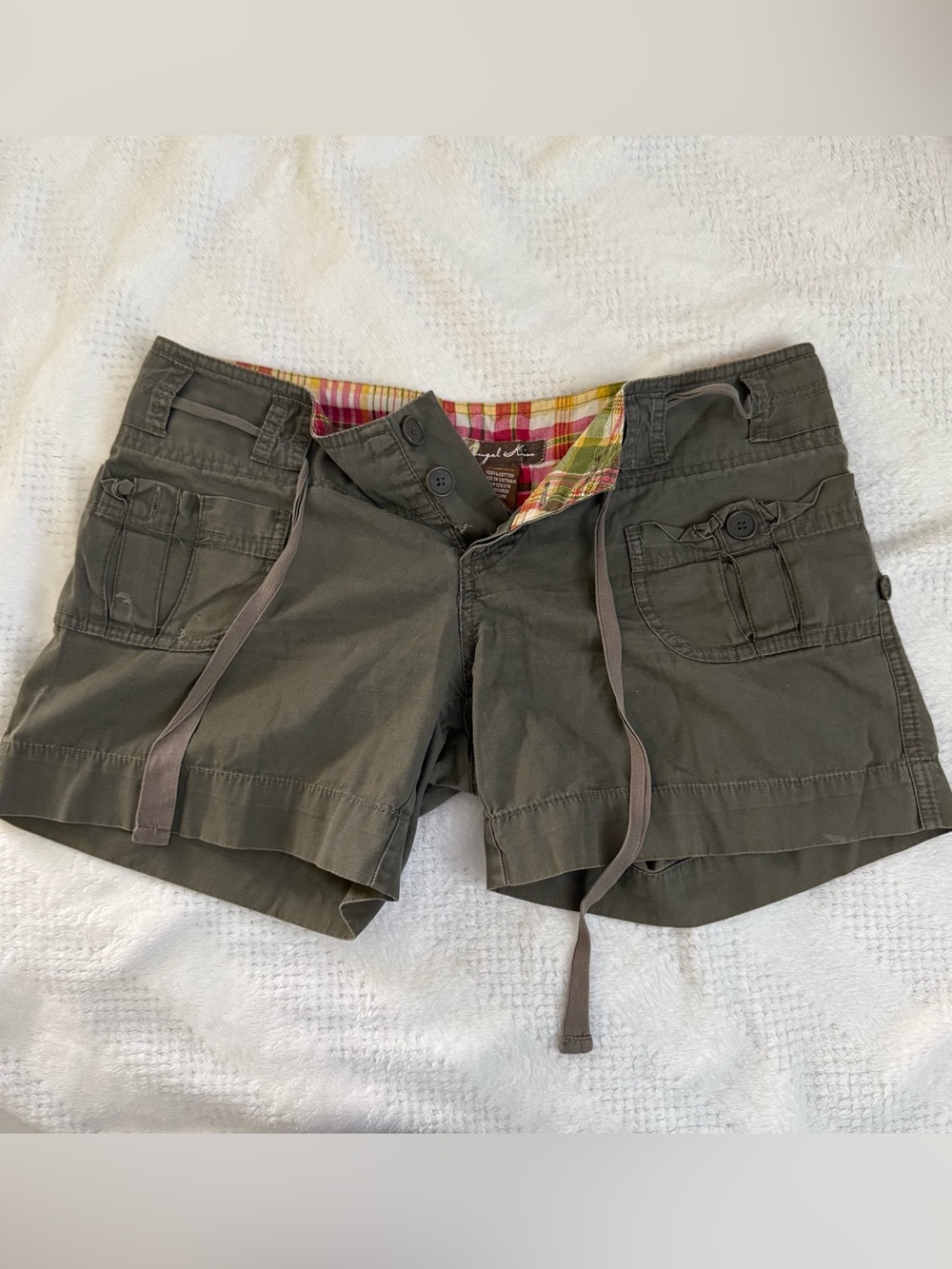 Vintage Angel Kiss Olive Cargo Shorts with Drawstring Waist